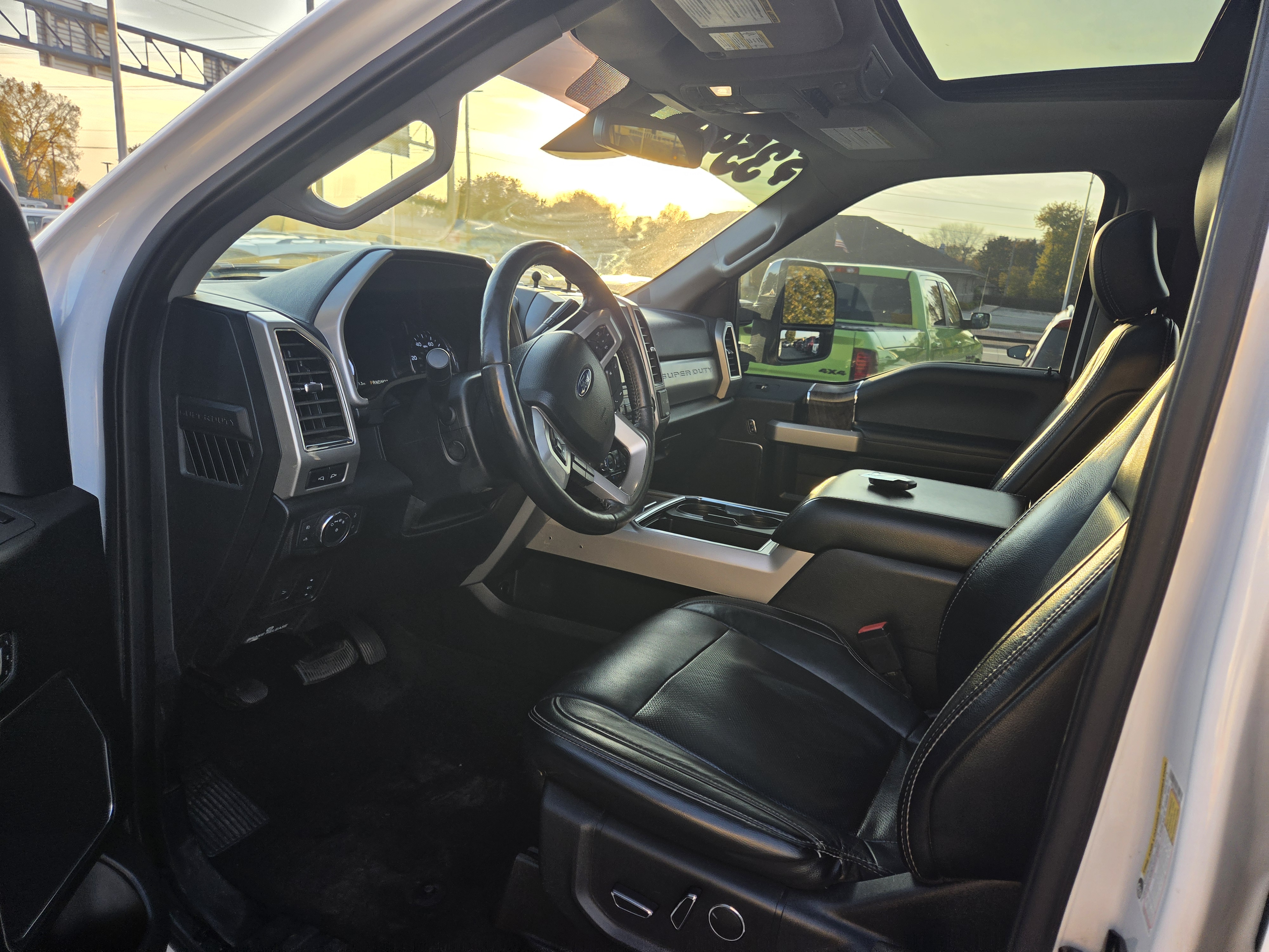 Used 2019 Ford F-250 LARIAT Truck Crew Cab