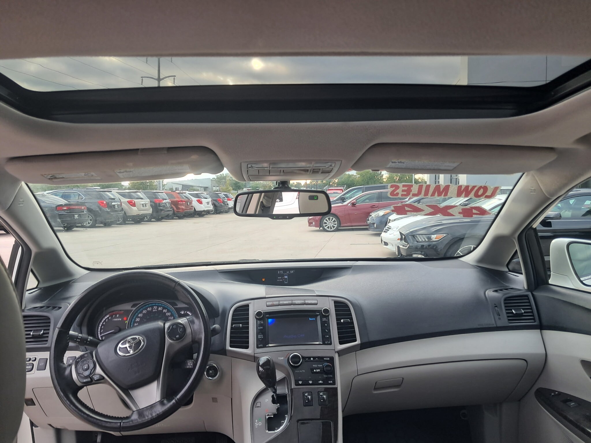 2014 Toyota Venza XLE photo 3
