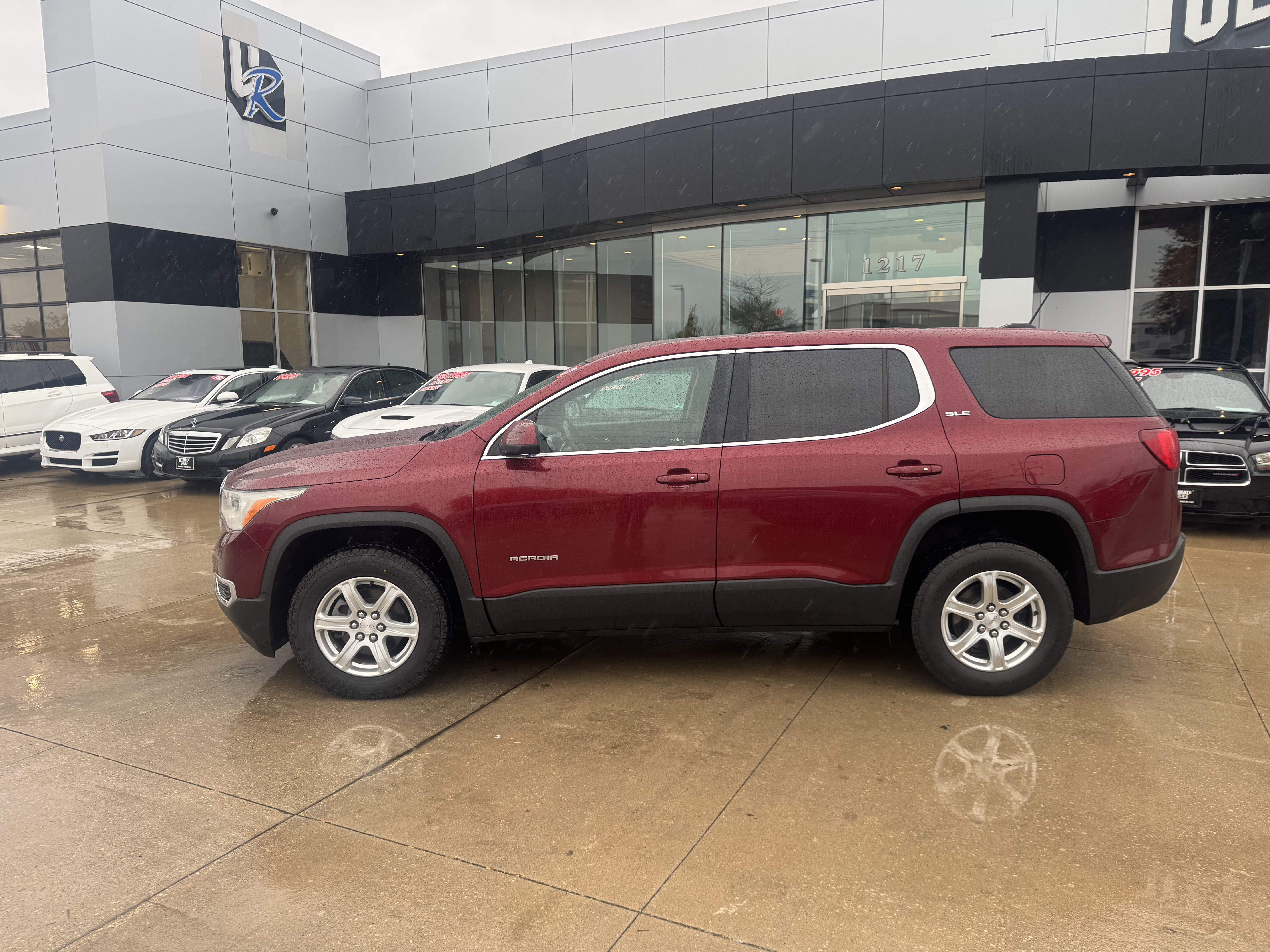Used 2017 GMC Acadia SLE-1 SUV