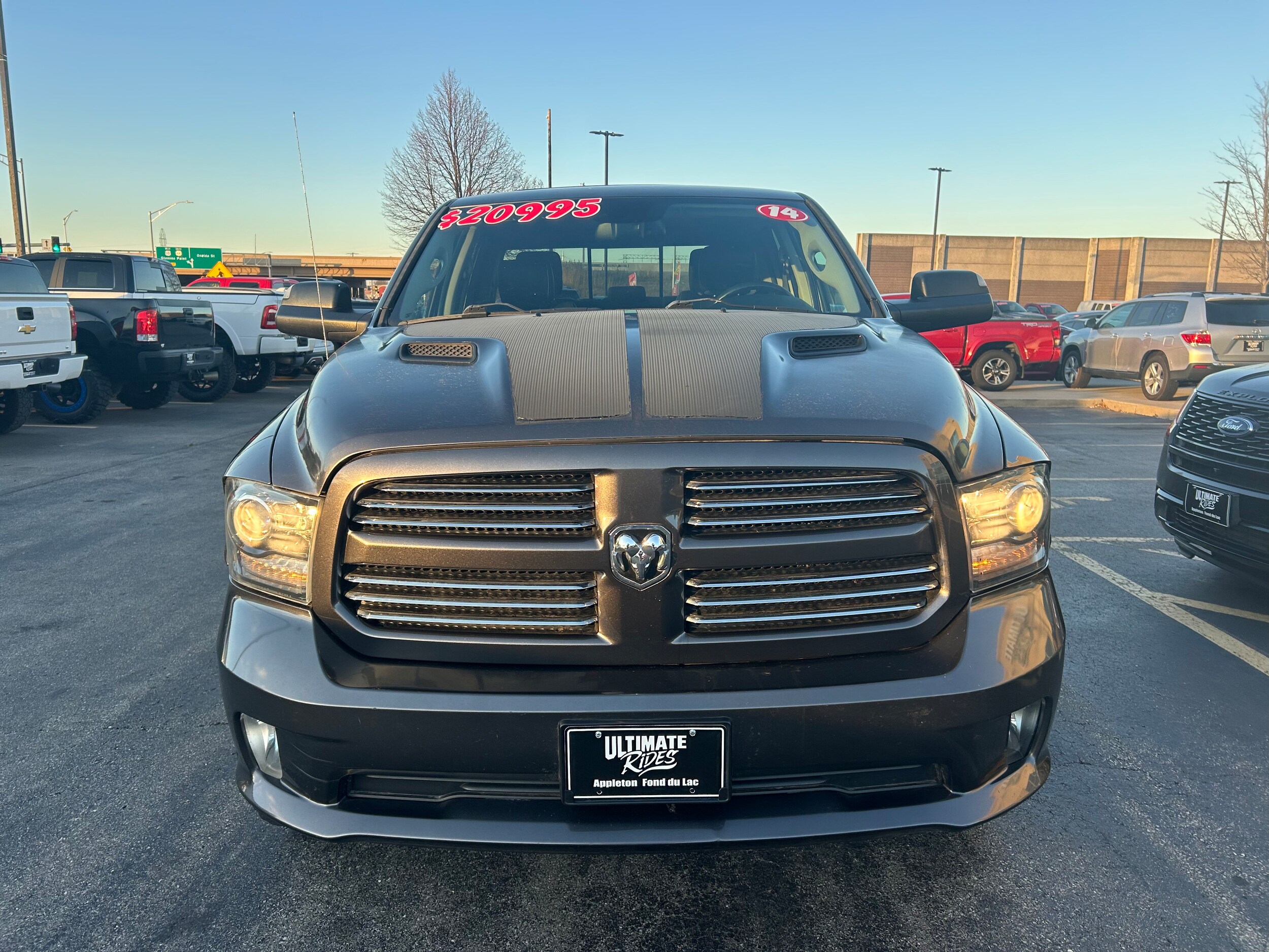 2014 Ram 1500 Sport photo 2