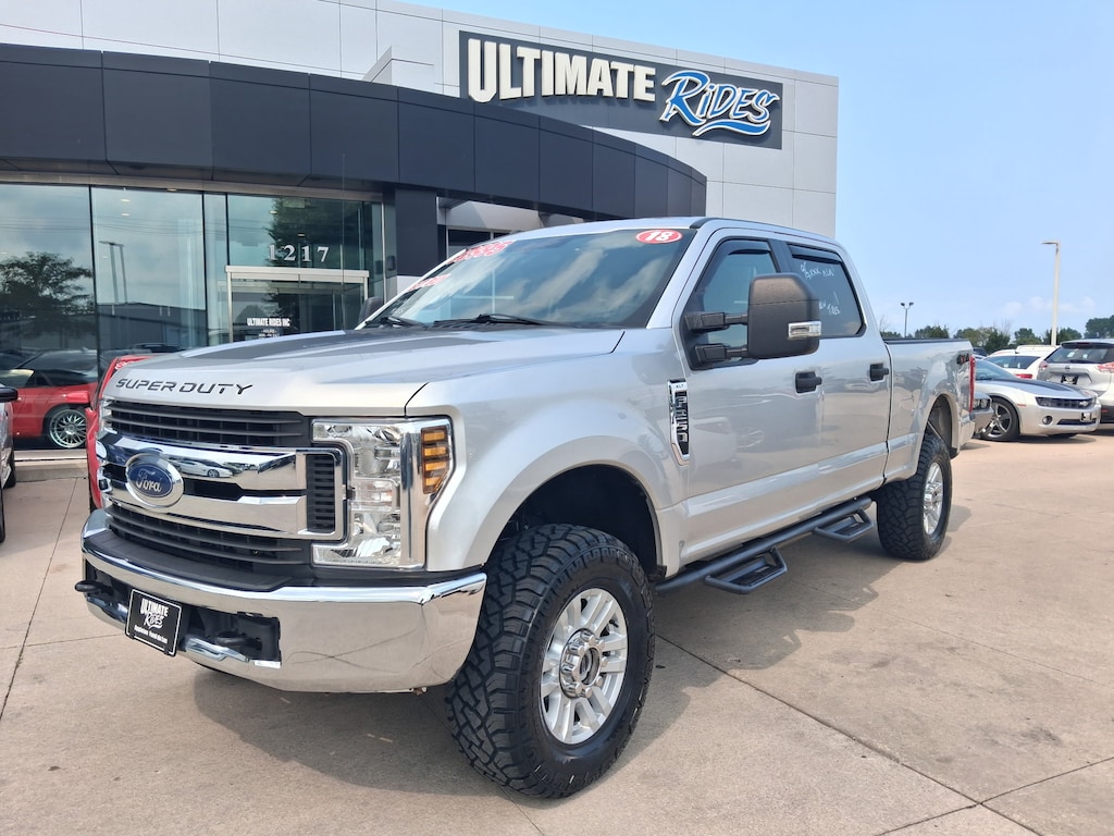 Used 2018 Ford F-250 XLT Truck Crew Cab