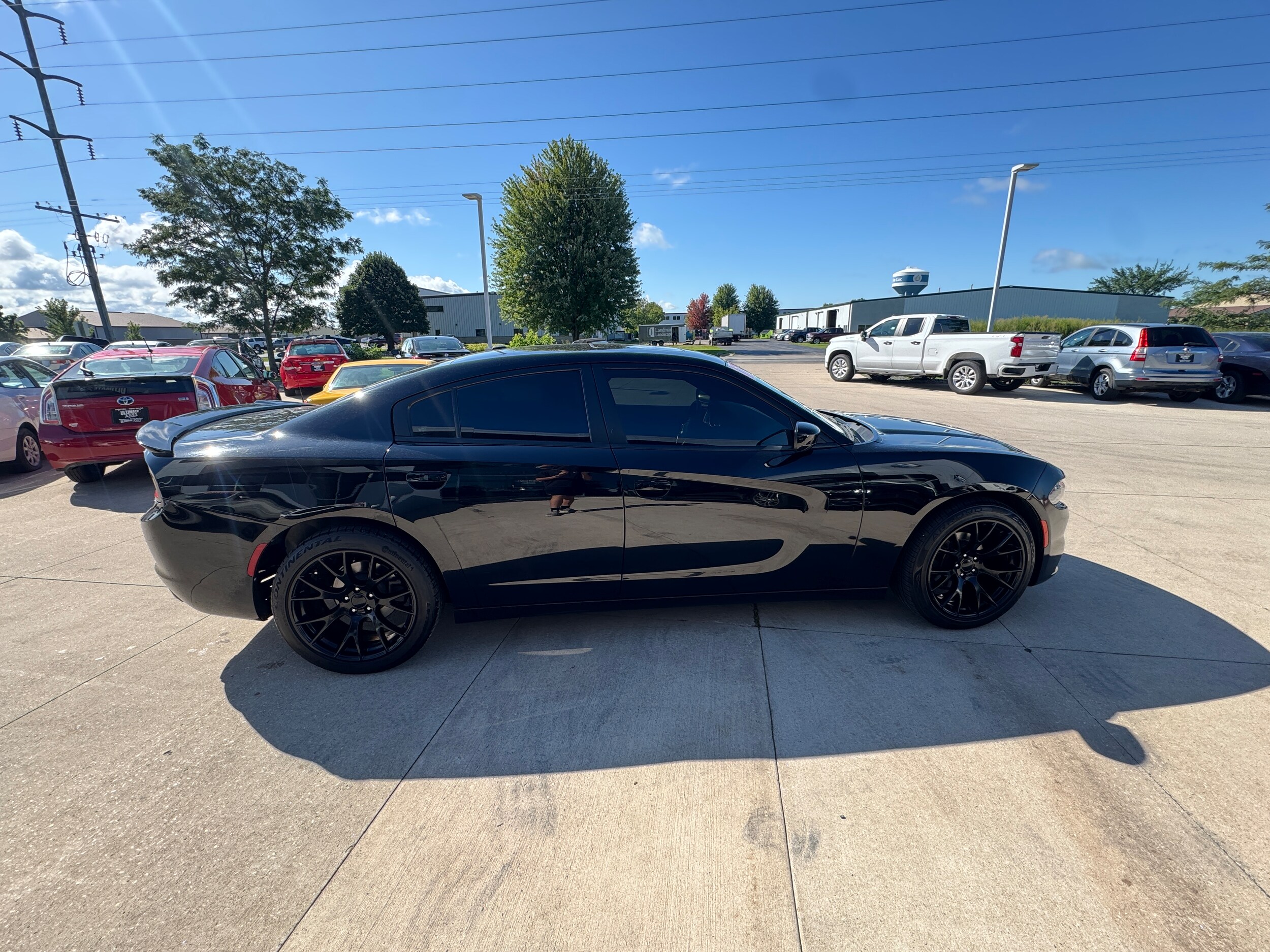 2020 Dodge Charger SXT photo 2