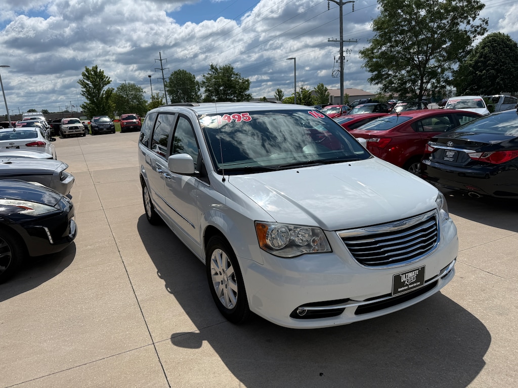 Used 2016 Chrysler Town & Country Touring Van LWB Passenger Van