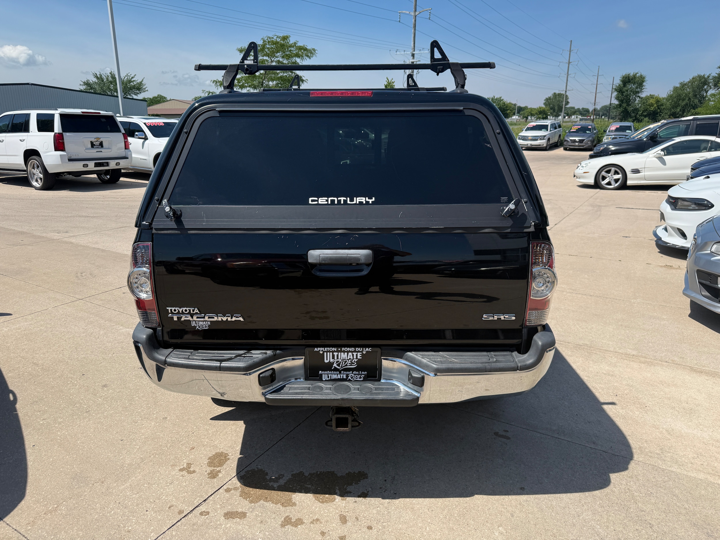 View vehicle photo 3