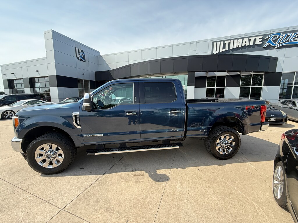 Used 2017 Ford F-350 LARIAT Truck Crew Cab