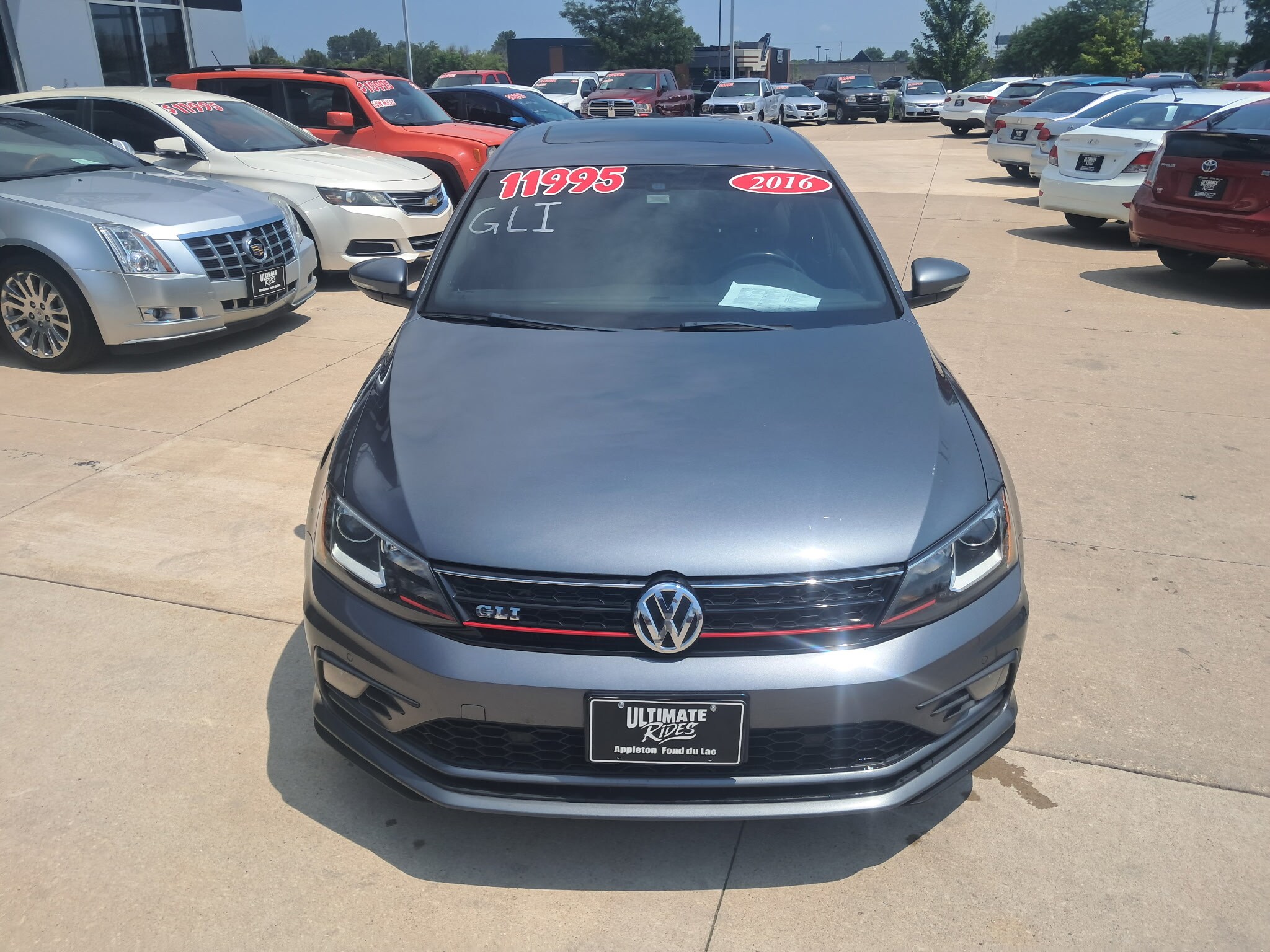 2016 Volkswagen Jetta 2.0T GLI SE photo 2