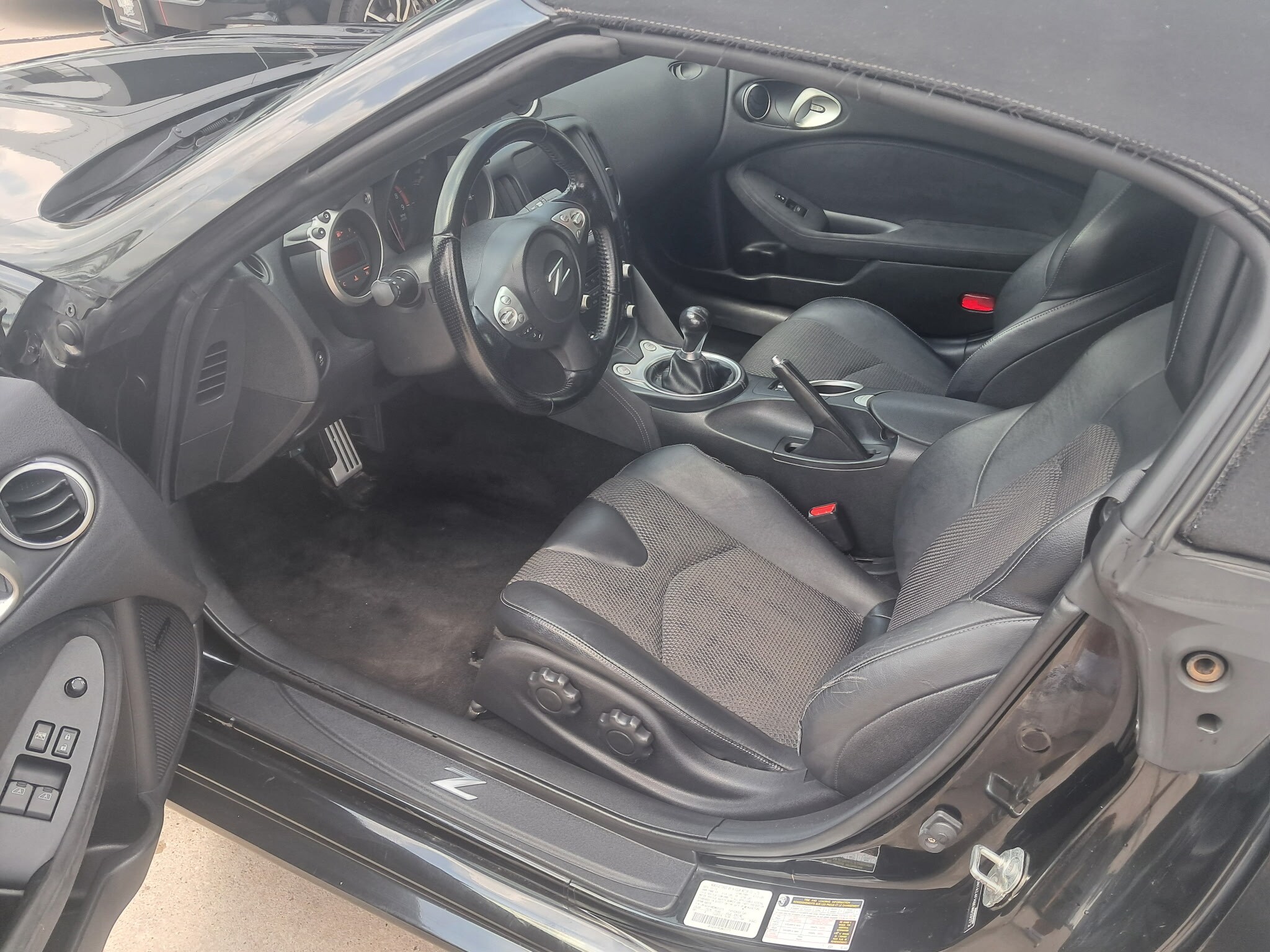 2014 Nissan 370Z photo 3