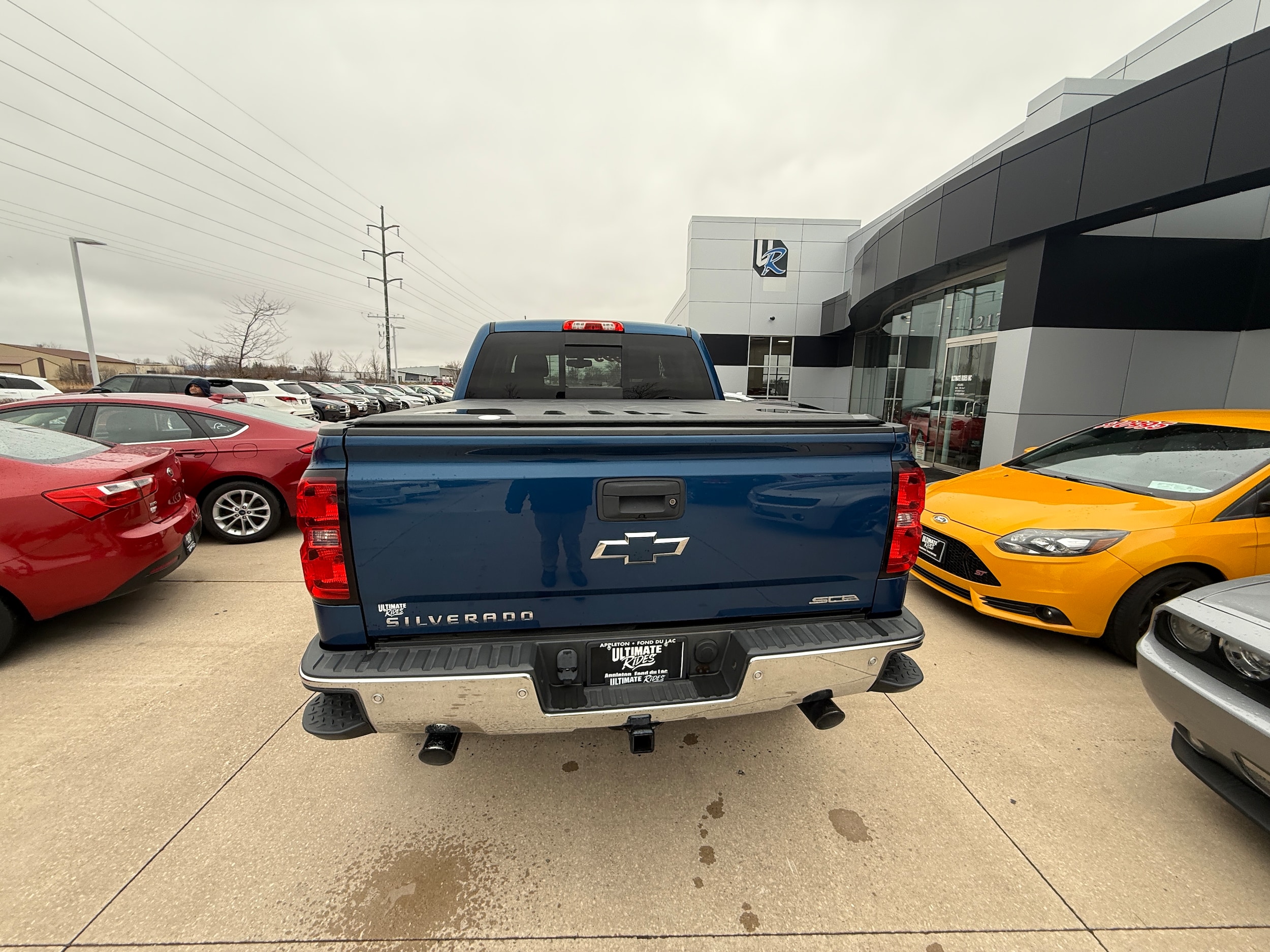 View vehicle photo 7