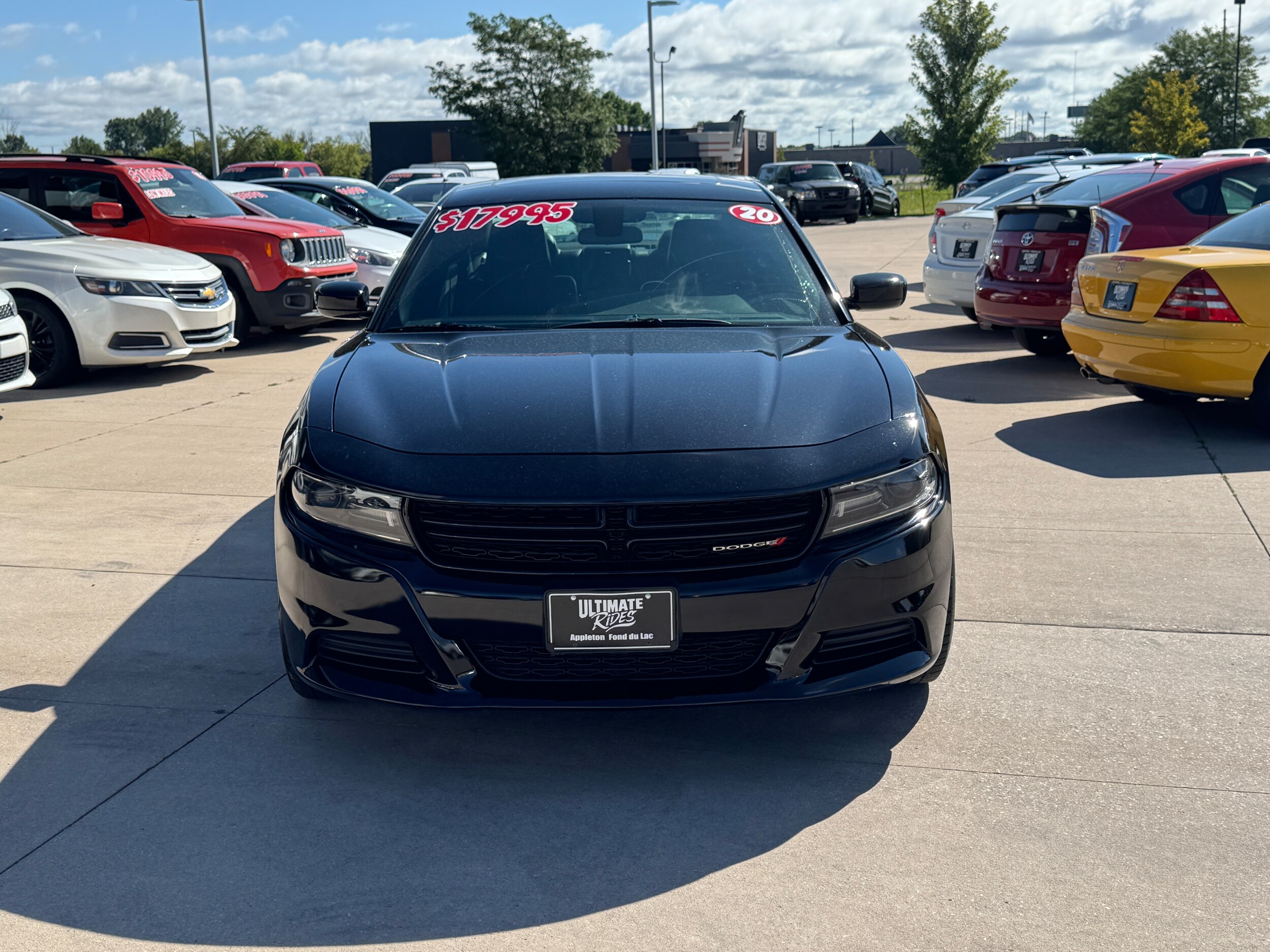 2020 Dodge Charger SXT photo 4