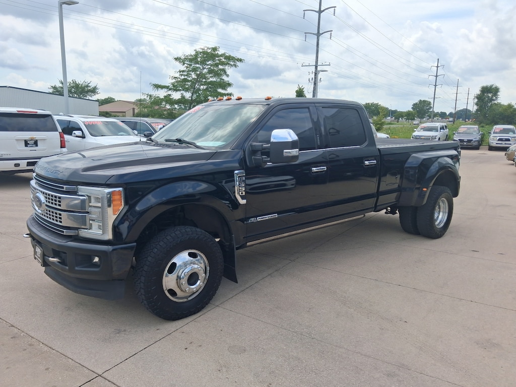 Used 2017 Ford F-350 Platinum Truck Crew Cab