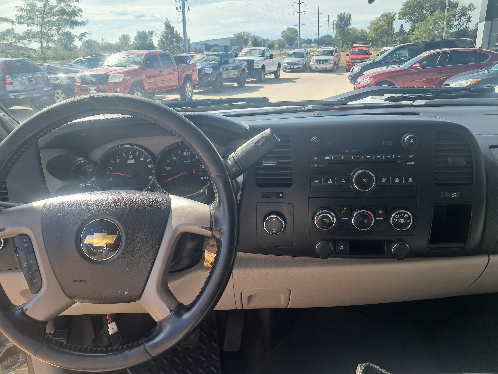 2011 Chevrolet Silverado LT photo 4