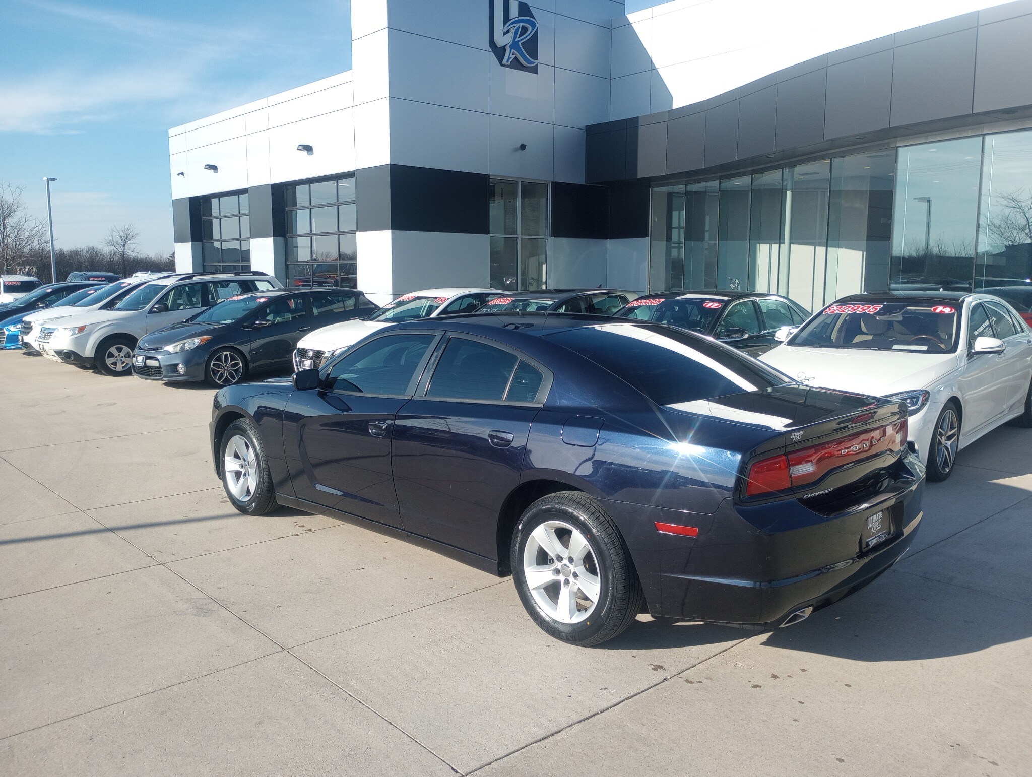 2012 Dodge Charger SE photo 2