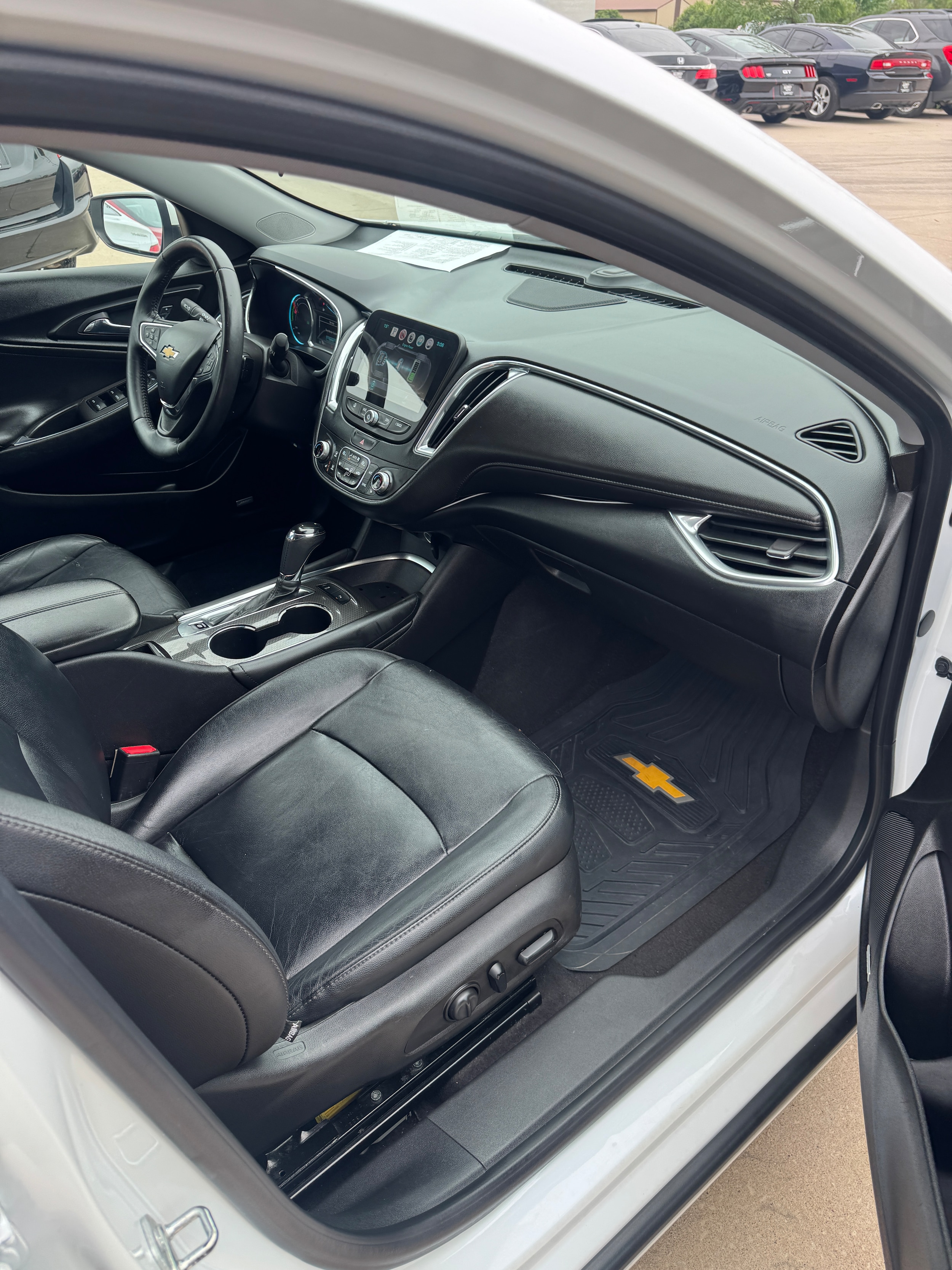 2016 Chevrolet Malibu Hybrid - Photo 8
