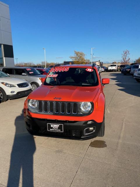 2015 Jeep Renegade Latitude photo 2