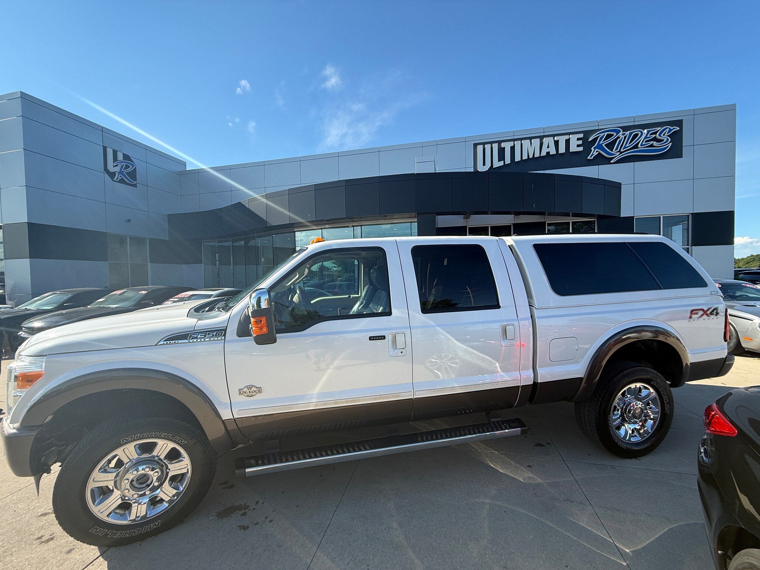 White 2016 Ford F-350 Super Duty Pickup Truck Four-Wheel Drive 6-Speed Automatic