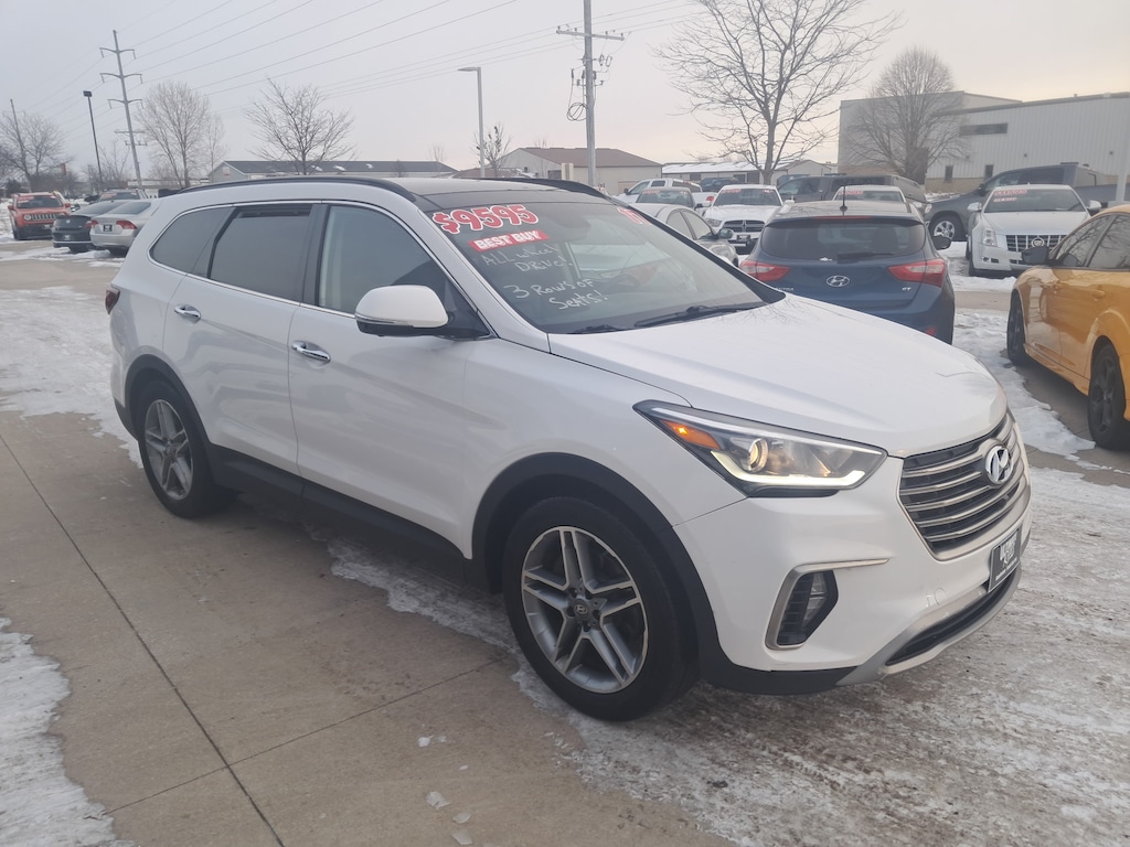Used 2017 Hyundai Santa Fe SE SUV