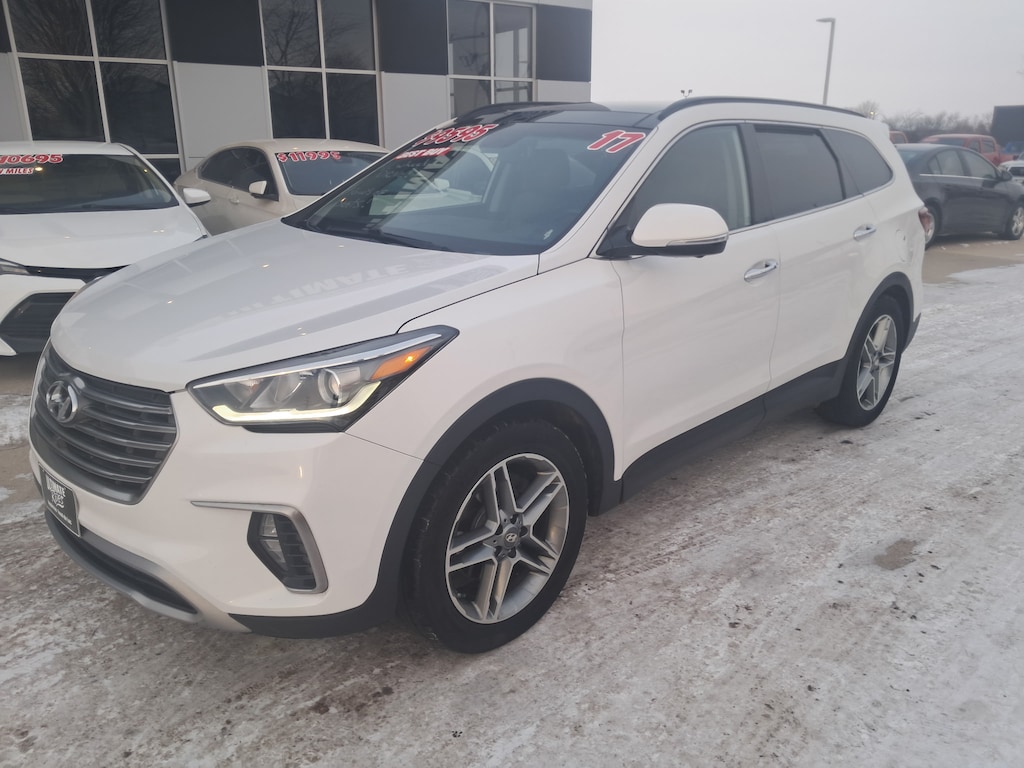 Used 2017 Hyundai Santa Fe SE SUV