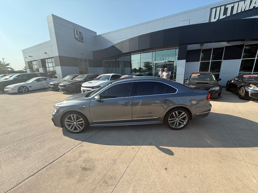 Used 2017 Volkswagen Passat 1.8T R-Line Sedan
