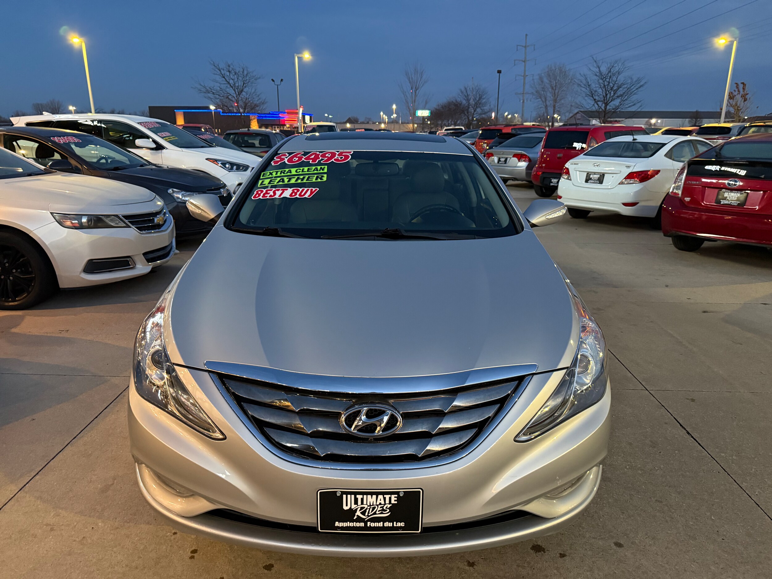 2011 Hyundai Sonata SE photo 2