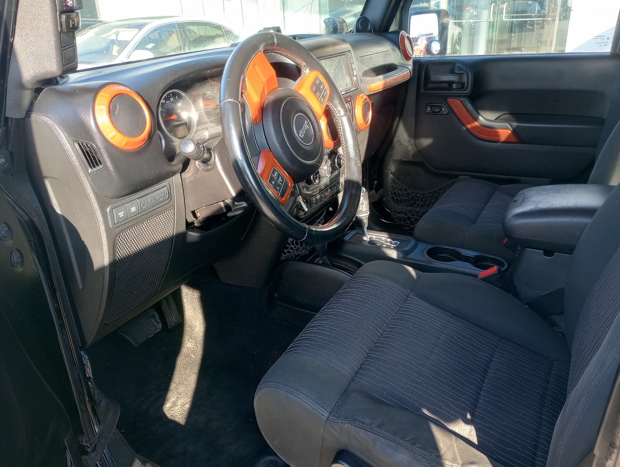 2012 Jeep Wrangler Unlimited Rubicon photo 3