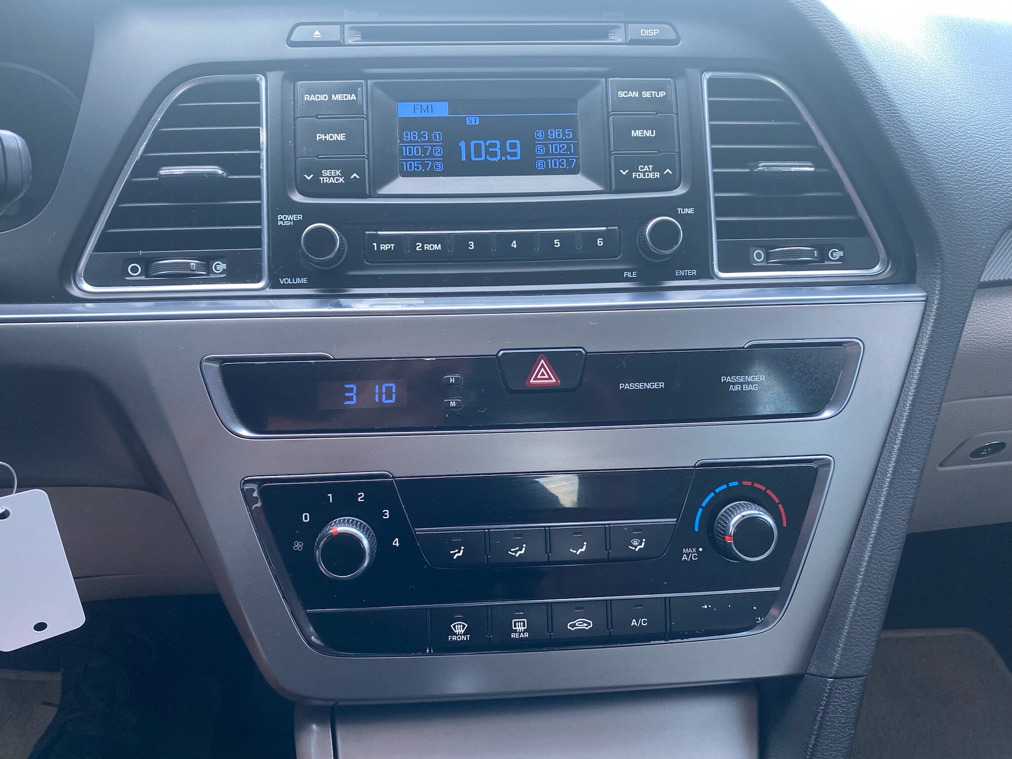 2015 Hyundai Sonata SE photo 3