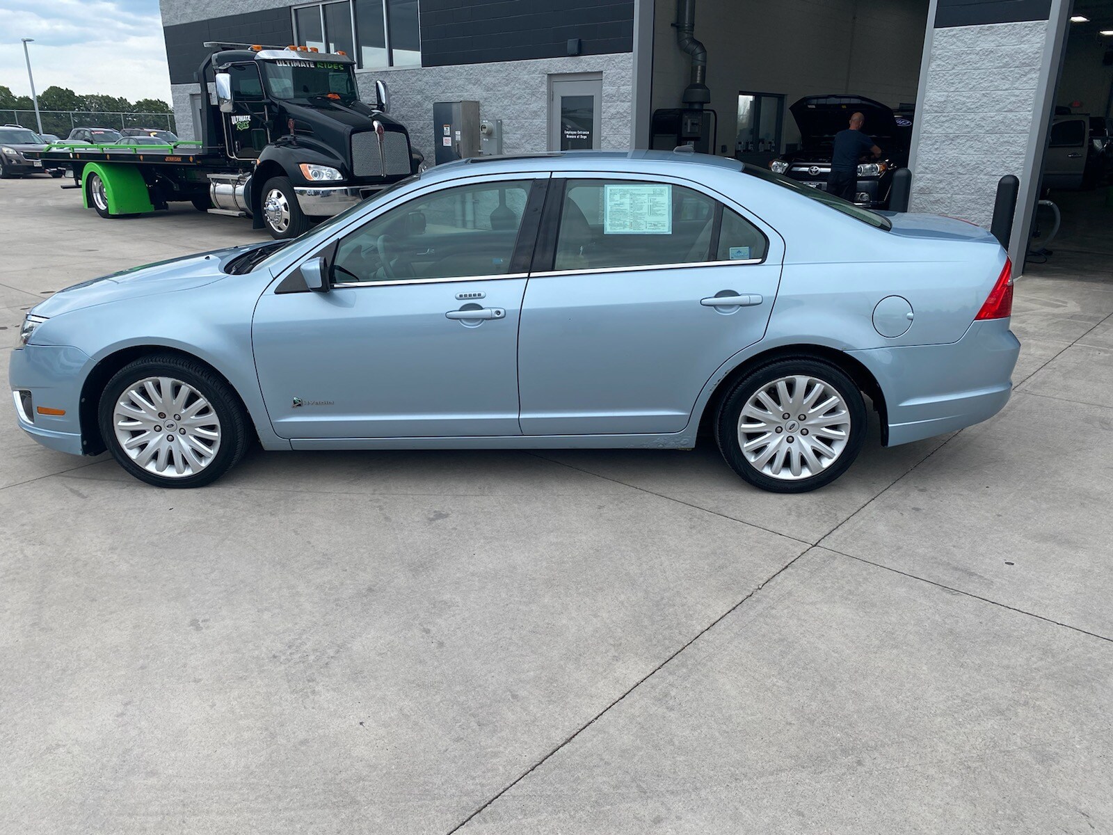 2010 Ford Fusion Hybrid photo 3