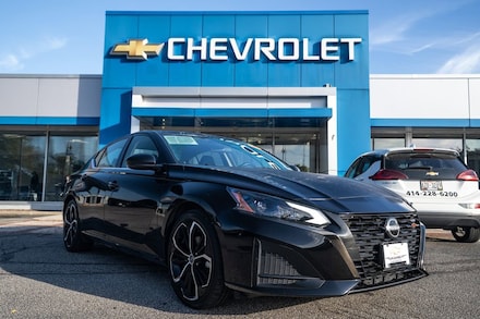 2023 Nissan Altima SR FWD Sedan