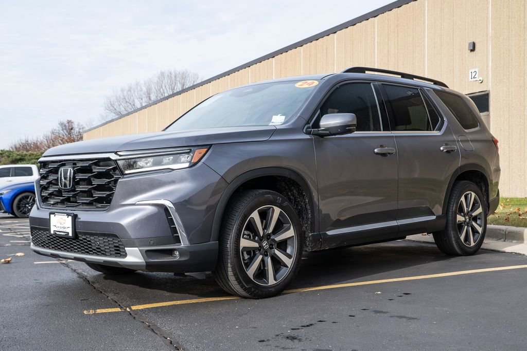 2024 Honda Pilot Touring photo 4