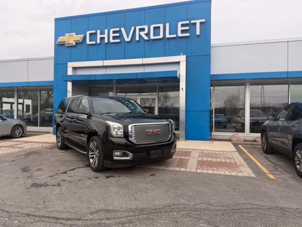 Used 2017 GMC Yukon XL Denali SUV
