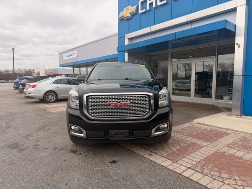 Used 2017 GMC Yukon XL Denali SUV