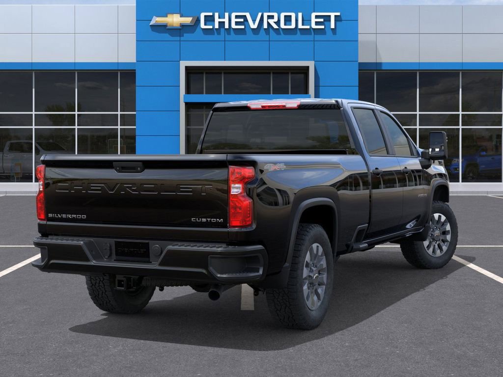 2026 Chevrolet Silverado 2500HD Custom photo 4