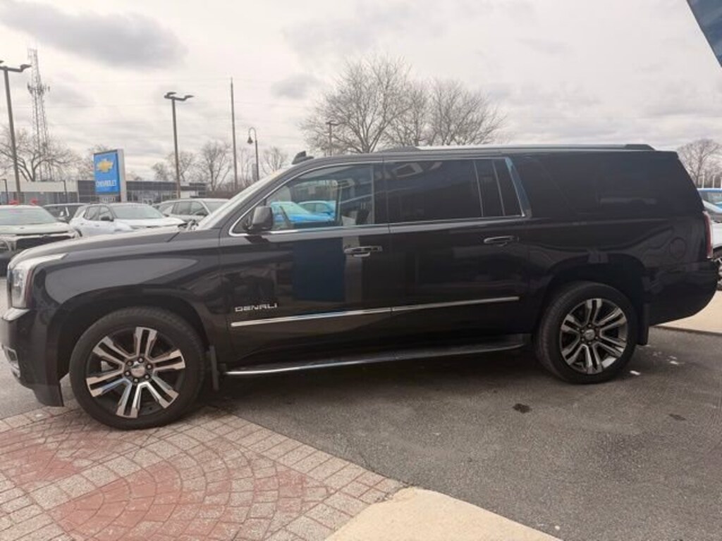 Used 2017 GMC Yukon XL Denali SUV