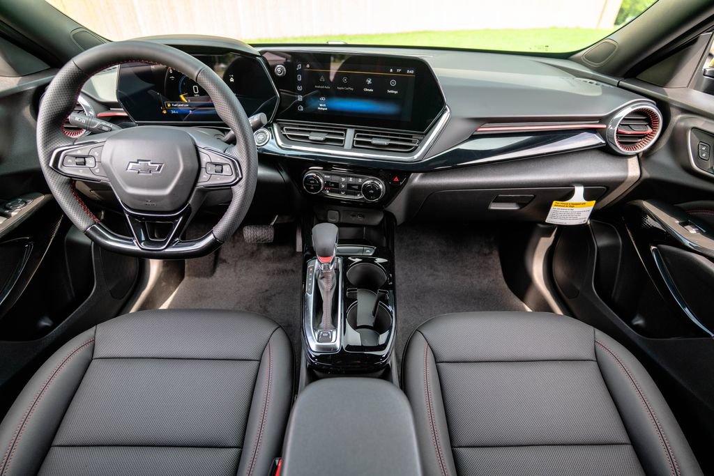 2026 Chevrolet Trax RS - Photo 14