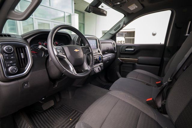 2021 Chevrolet Silverado 1500 LT photo 4