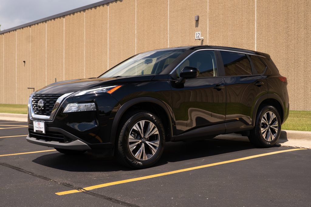 2023 Nissan Rogue SV photo 4