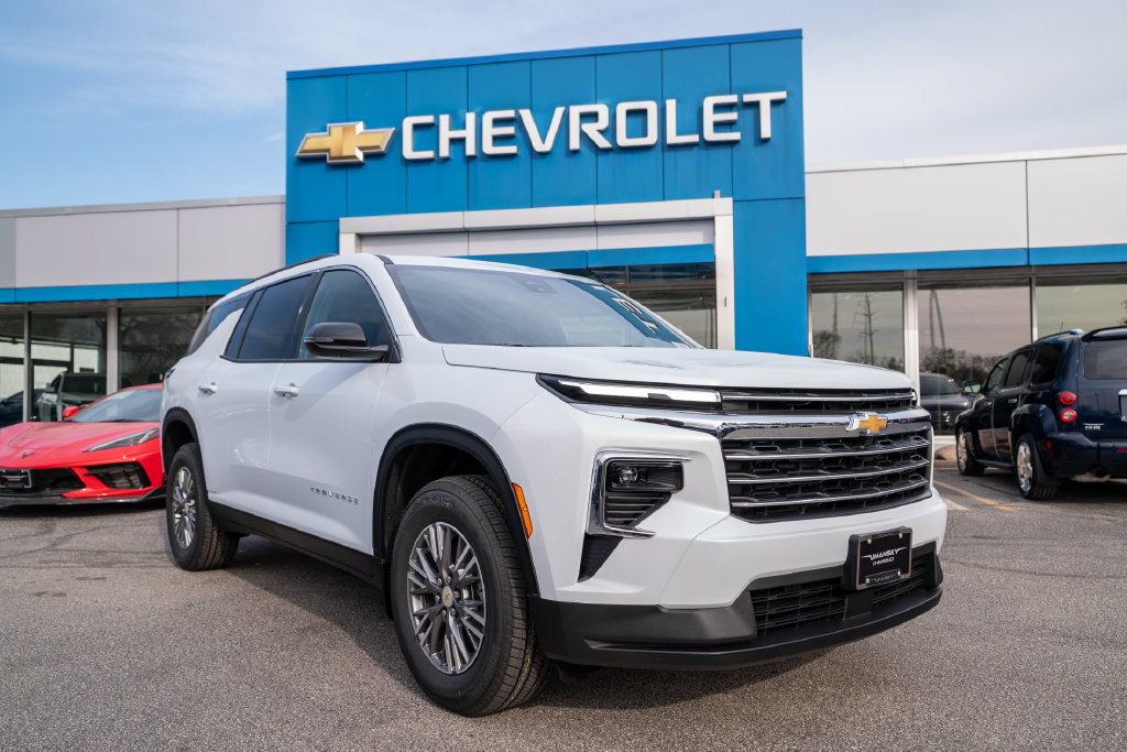 2027 Chevrolet Traverse LT SUV