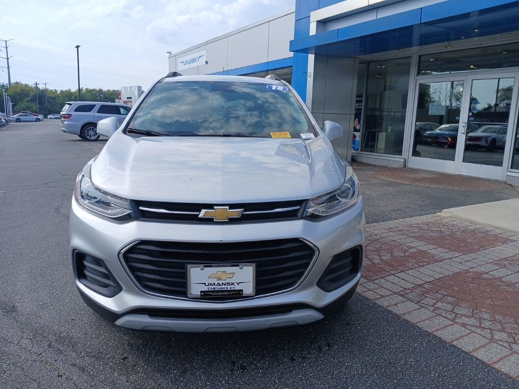 2018 Chevrolet Trax LT photo 2
