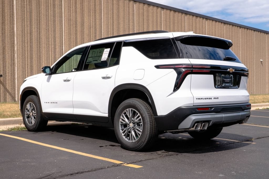 2026 Chevrolet Traverse LT - Photo 7