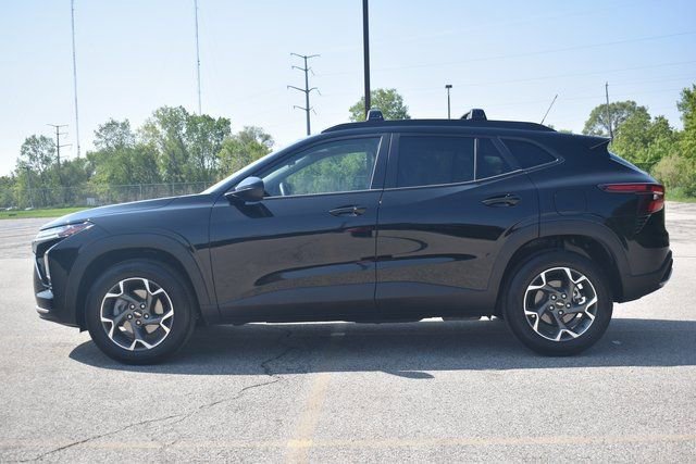 2024 Chevrolet Trax LT photo 4