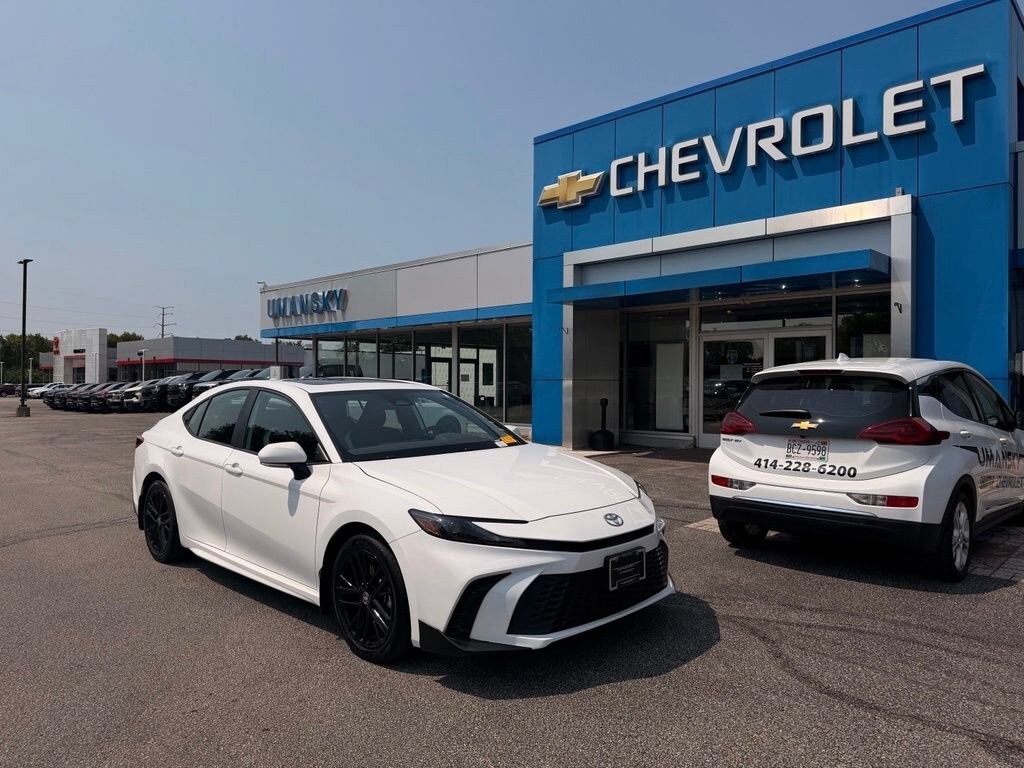 Used 2025 Toyota Camry SE Sedan