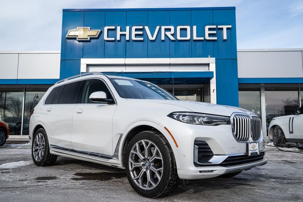 2022 BMW X7 40i's photo