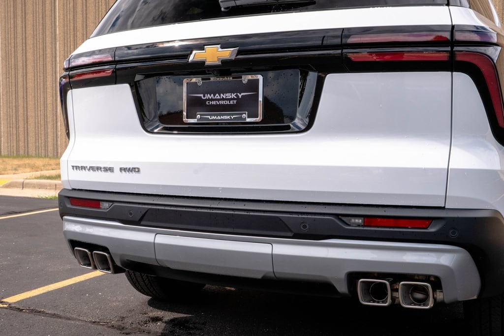 2026 Chevrolet Traverse LT - Photo 13