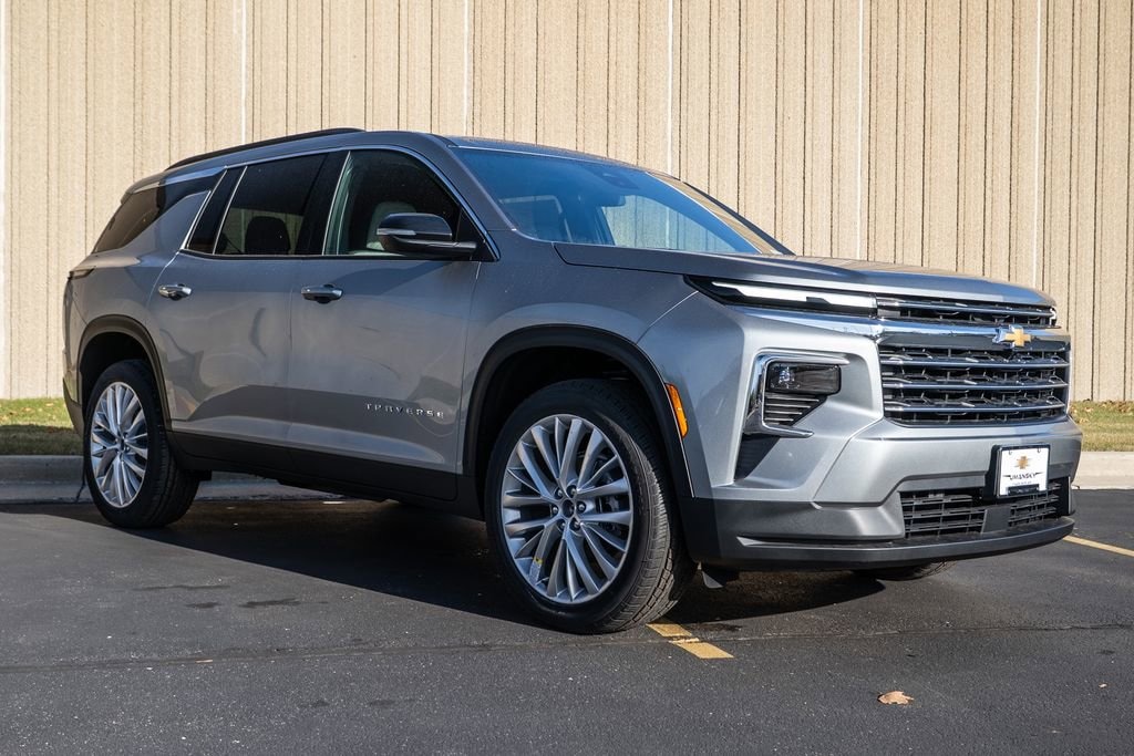 New 2026 Chevrolet Traverse LT SUV