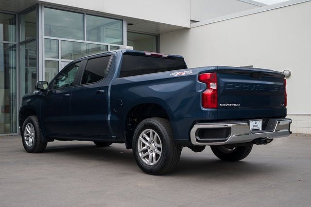 2021 Chevrolet Silverado 1500 LT photo 3