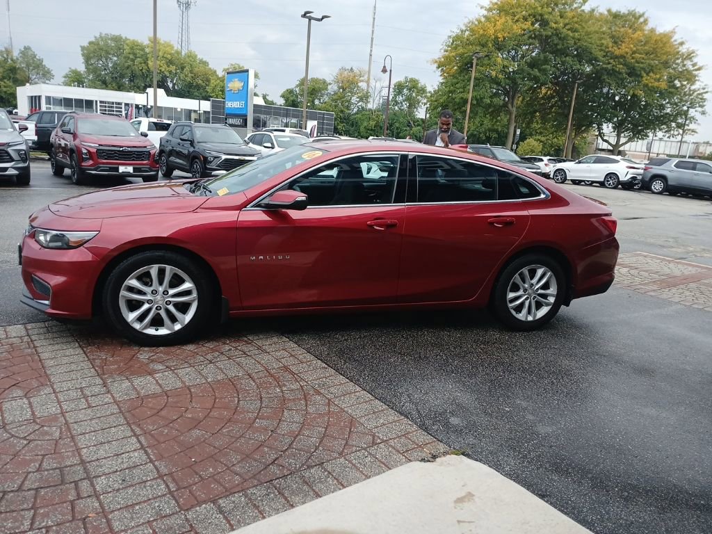 2016 Chevrolet Malibu Hybrid photo 3
