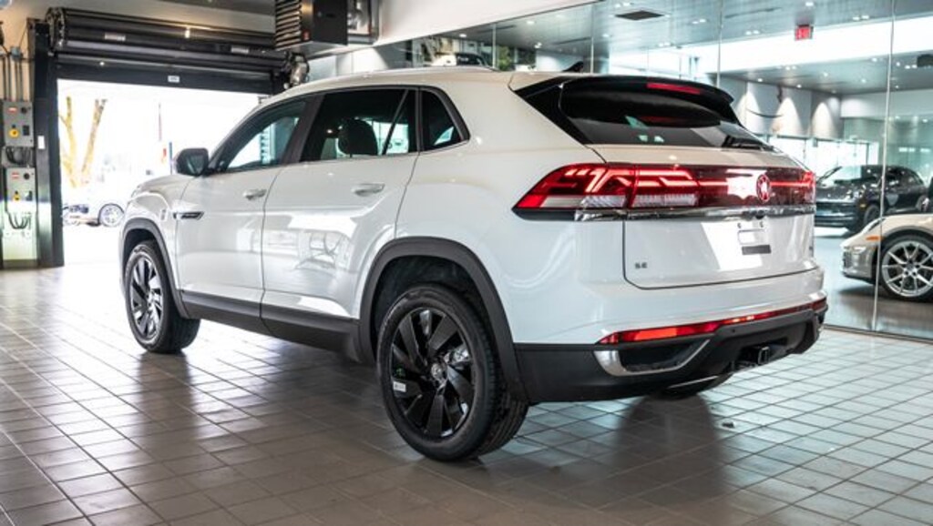 Certified 2025 Volkswagen Atlas Cross Sport 2.0T SE w/Technology SUV
