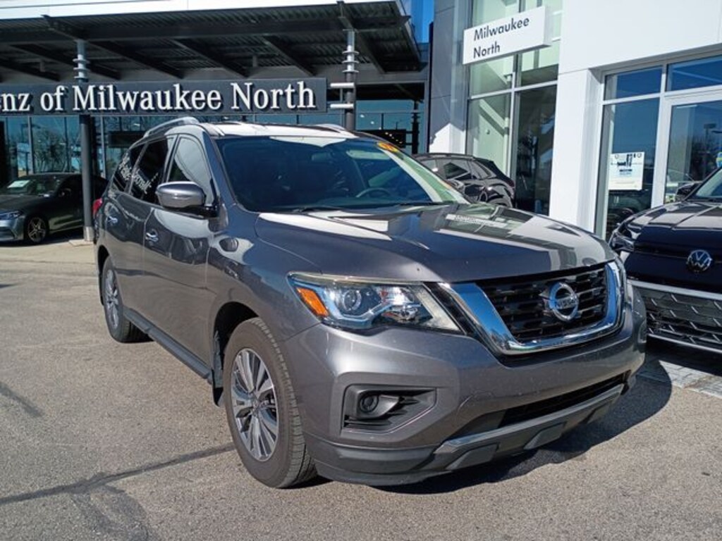Used 2017 Nissan Pathfinder S SUV