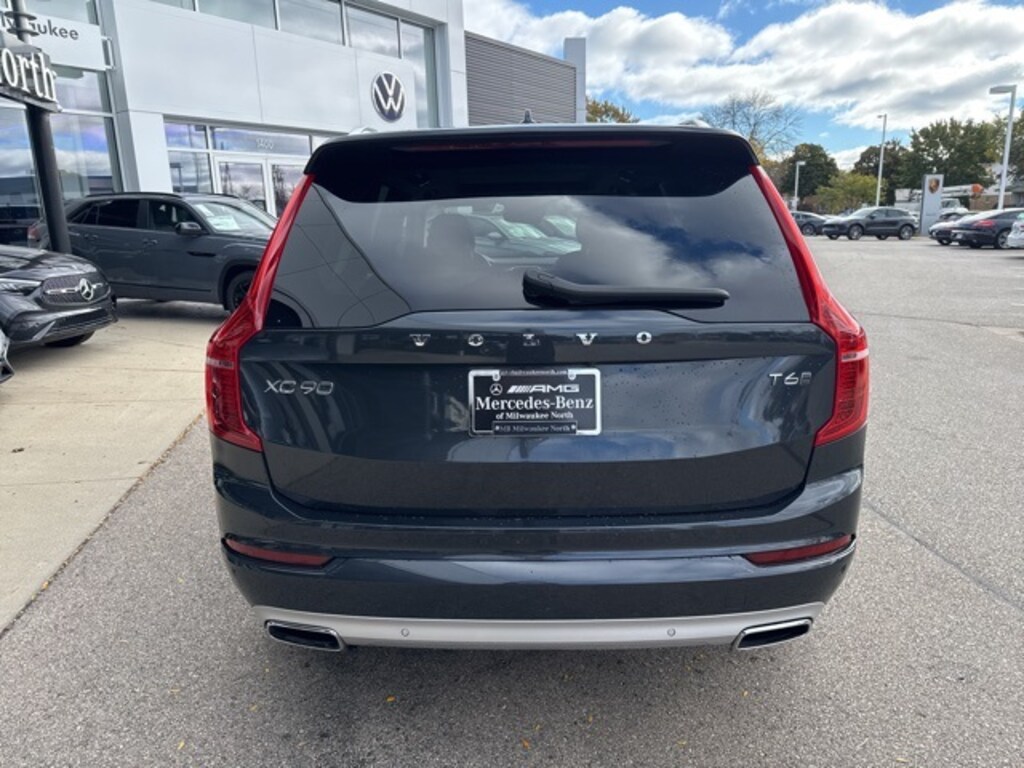 Used 2021 Volvo XC90 T6 Momentum SUV