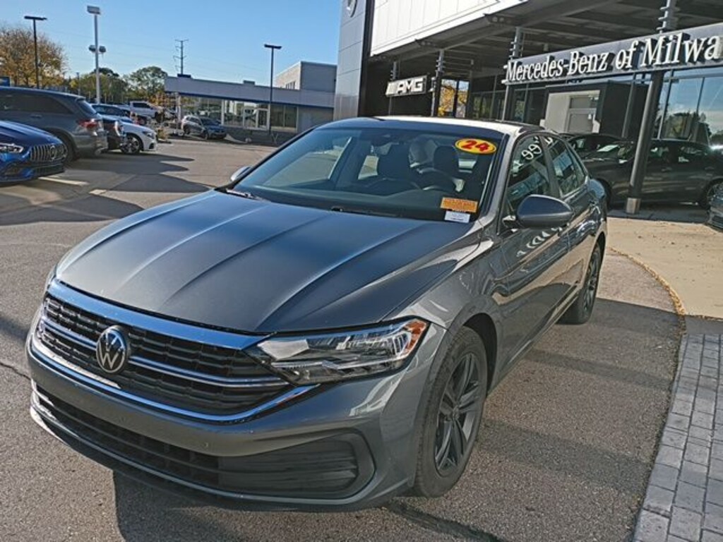 Certified 2024 Volkswagen Jetta 1.5T SE Sedan