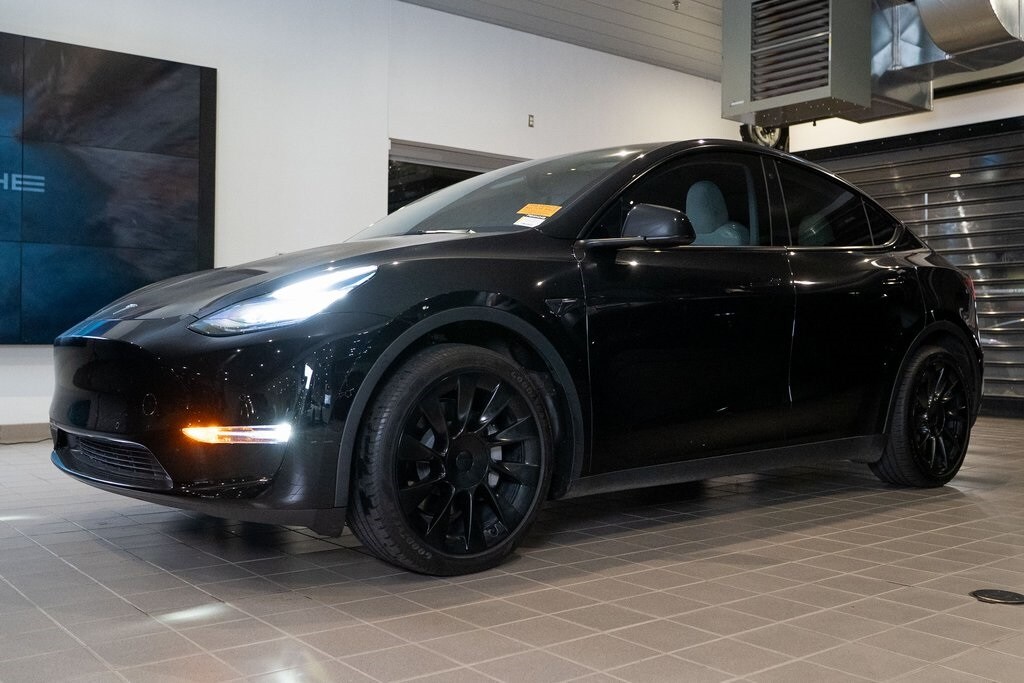 Used 2022 Tesla Model Y Long Range SUV